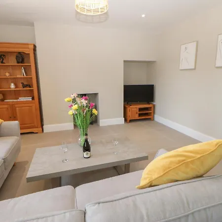 The Old House Prázdninový dům *